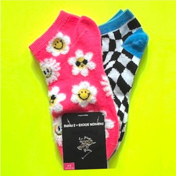 Accessories - *3/$15* Smiley Flowers + Checked Socks